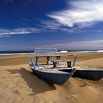 Tretboot am Strand