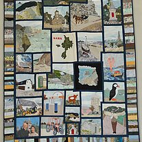 Stoffplakat in der Kirche