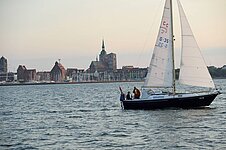 Segelboot vor Stralsund