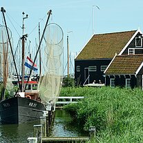 Fischerboot mit Häuschen