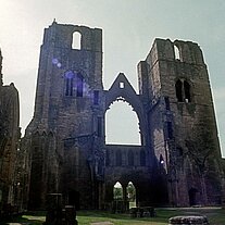 Elgin Cathedral Eingang von innen
