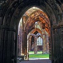 aus einer Seitenkapelle